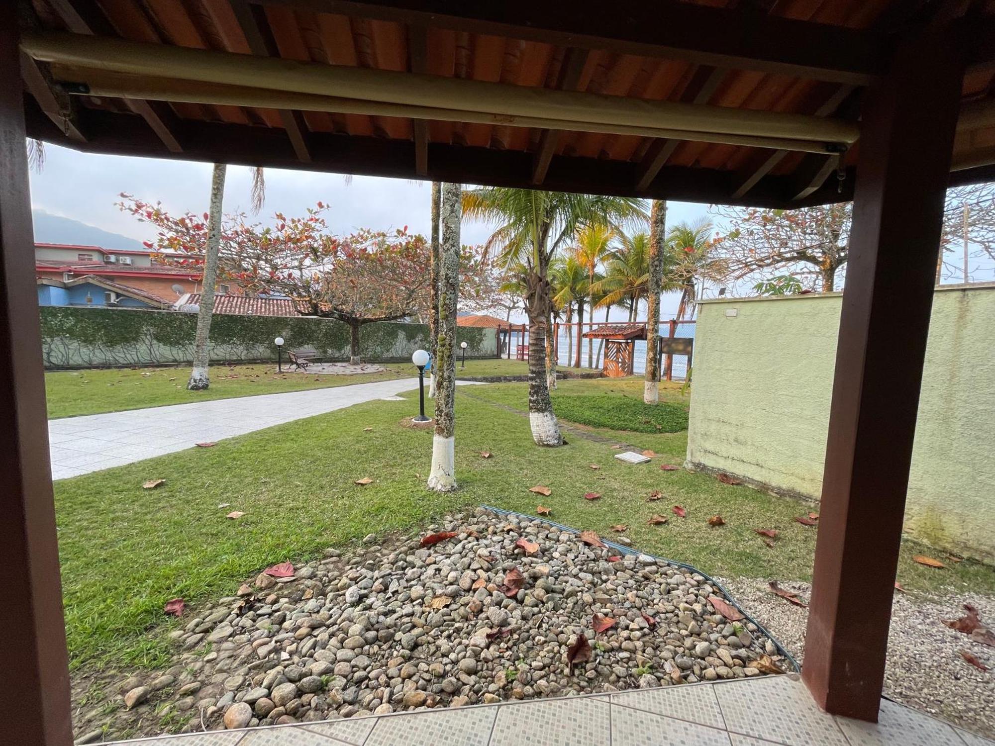 Pe Na Areia Na Praia Das Toninhas - Villagio 24 Porto Feliz อูบาตูบา ภายนอก รูปภาพ